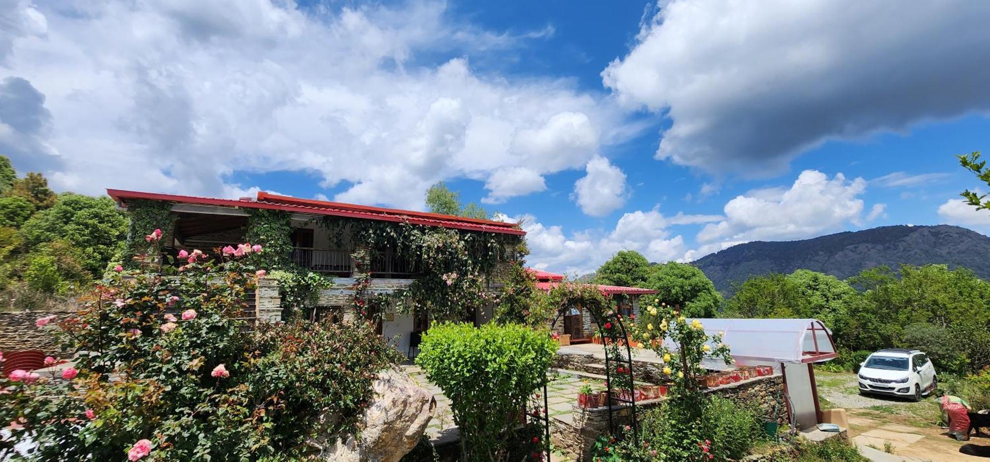Dunagiri Retreat Dwarahat Екстер'єр фото